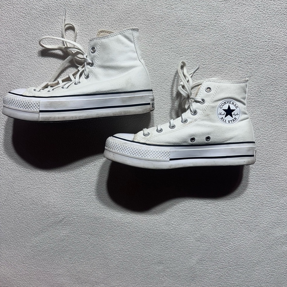 Chuck Taylor Converse All Star White Canvas Platform High-Tops